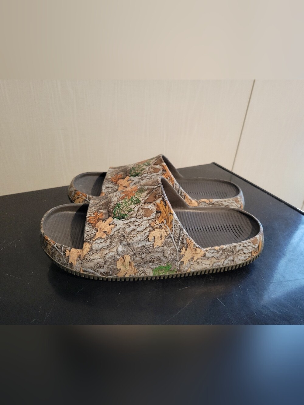 🚨🚨Nike Camo Slide Sandals in Brown, Tan & Green